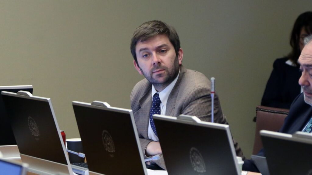 Diputado Jaime Coloma destaca aprobación de ley que endurece sanciones contra delincuentes encapuchados